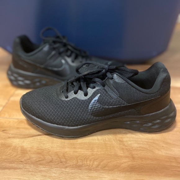 Black Nike Womens Revolution 6 Next Nature Running Shoes - Picture 1 of 8